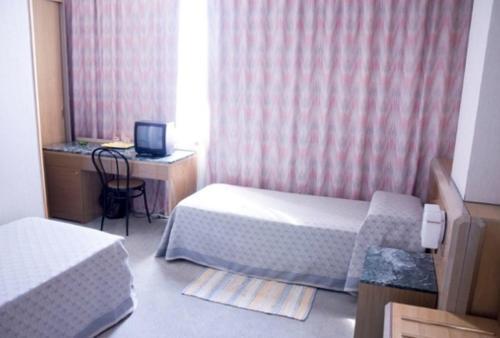 Hotel Thema Рока Сан Джовани Екстериор снимка